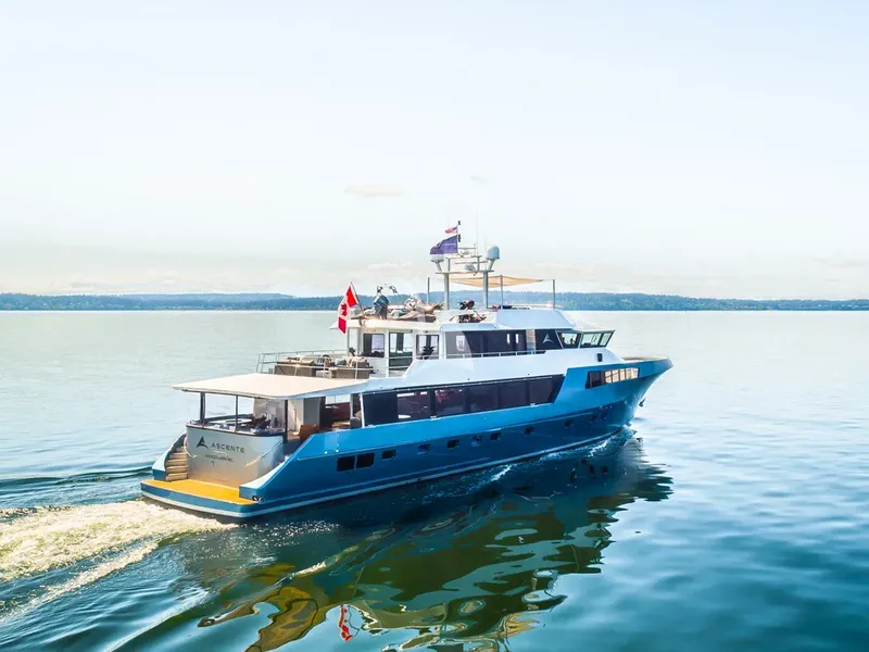 ASCENTE, on deck 4