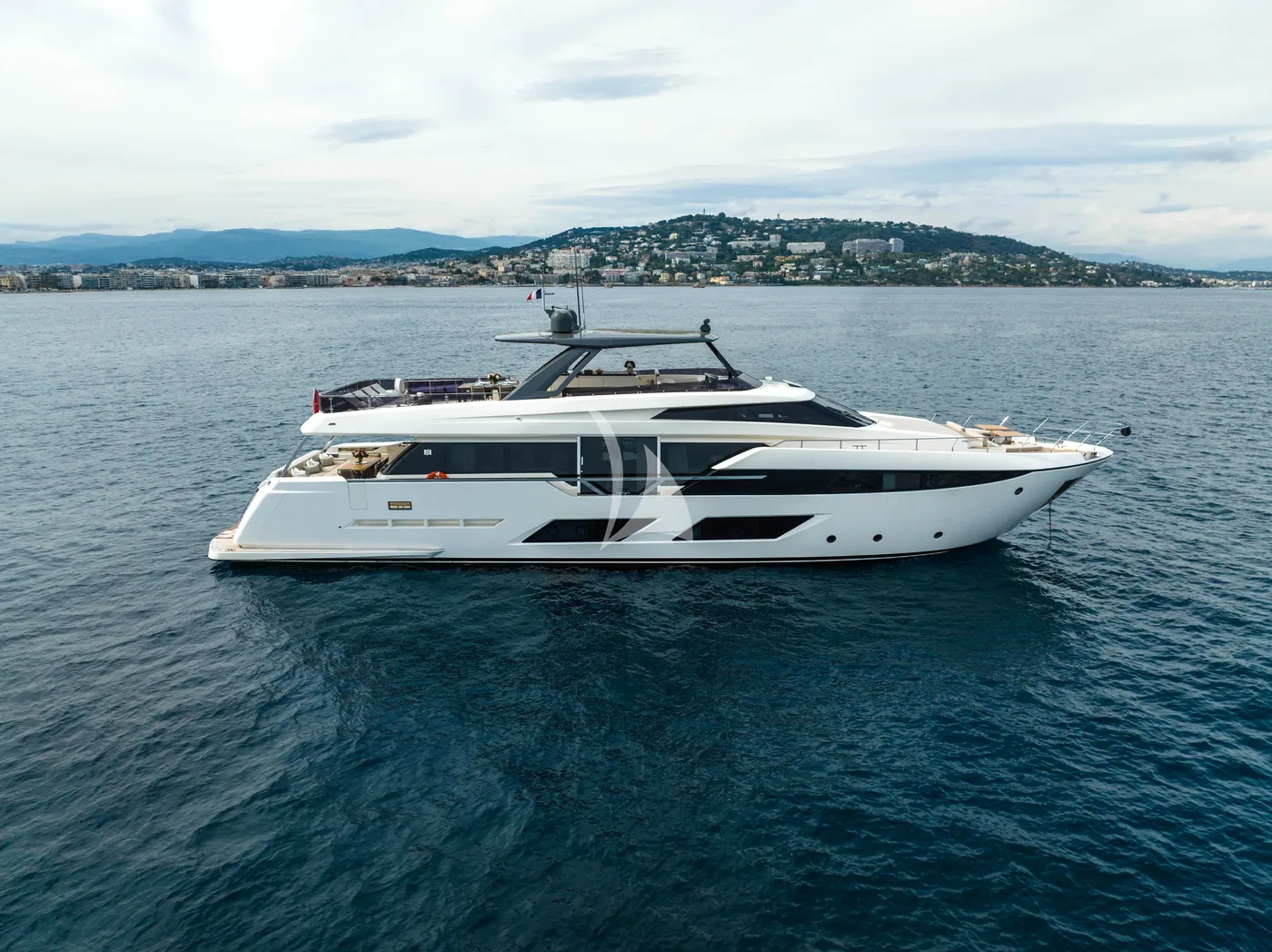 ASTONSEA (EX NINETEEN 42), all photos 1