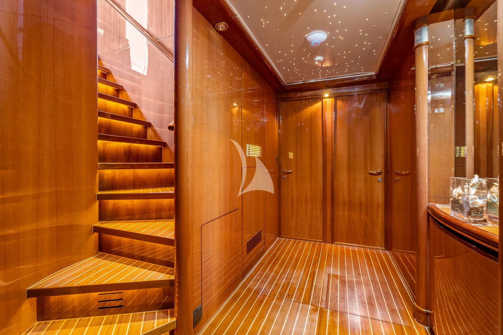 Cabin photo 2
