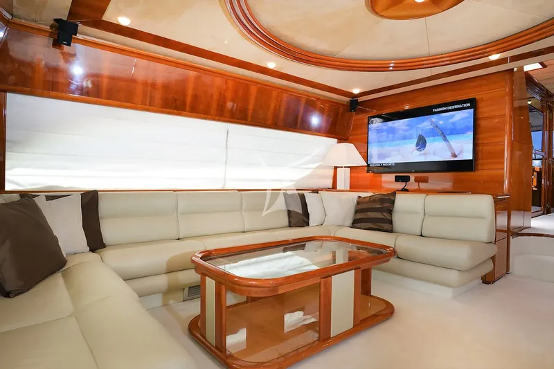 KENTAVROS II, inside 6