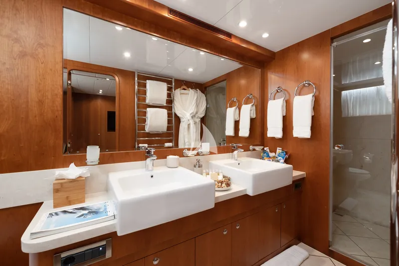 ANNABEL II, cabins 2