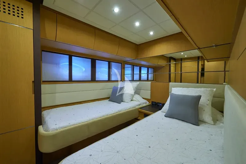 DANZAS, cabins 5
