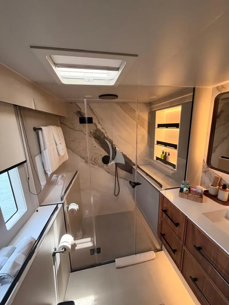 ENCORE, cabins 2