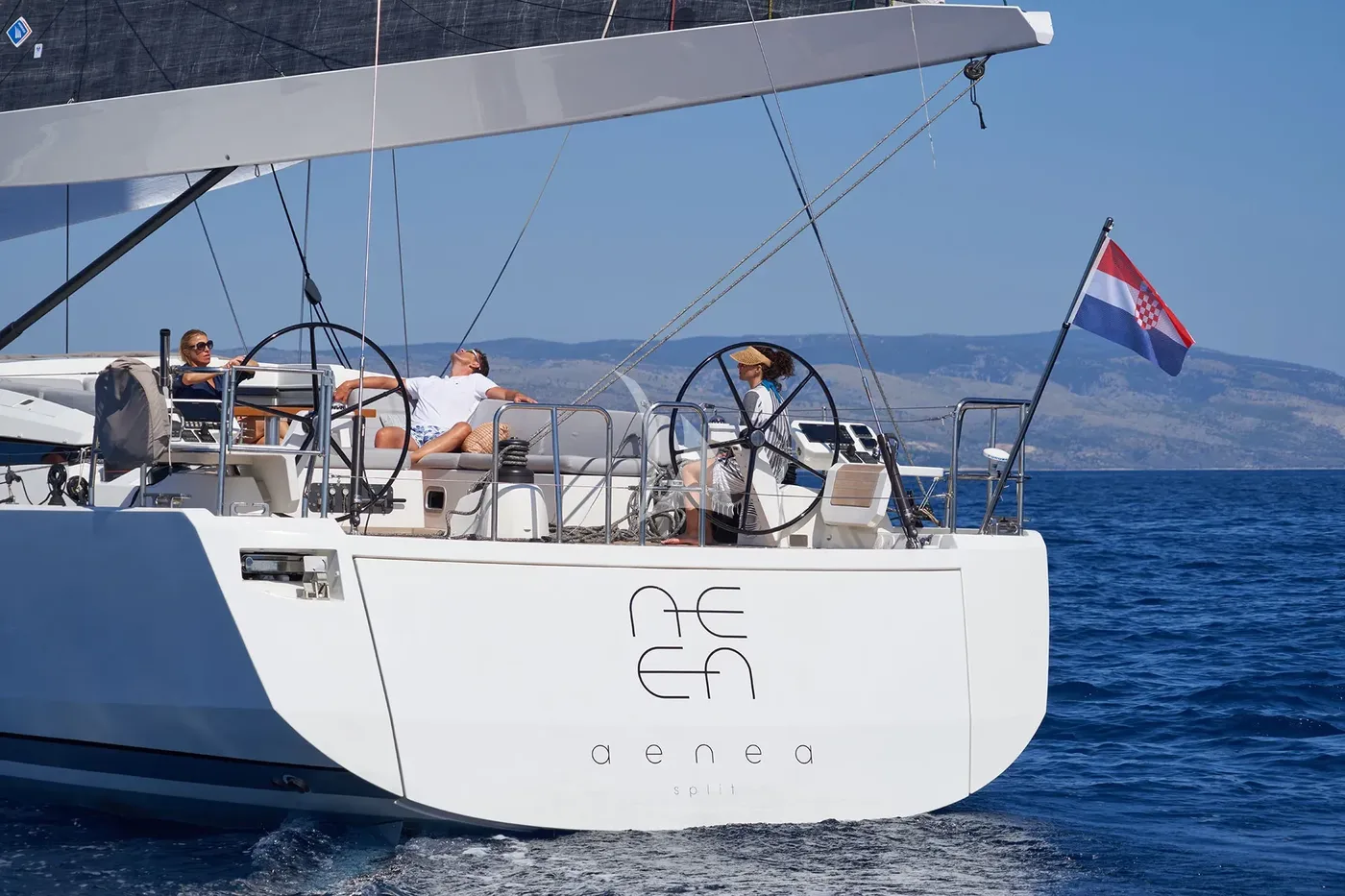 AENEA, photos 1