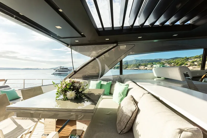 CLOUD IX, on deck 5