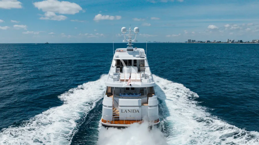 LANIDA, on deck 1
