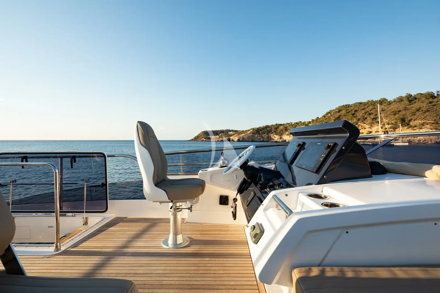 KOMODO, on deck 2