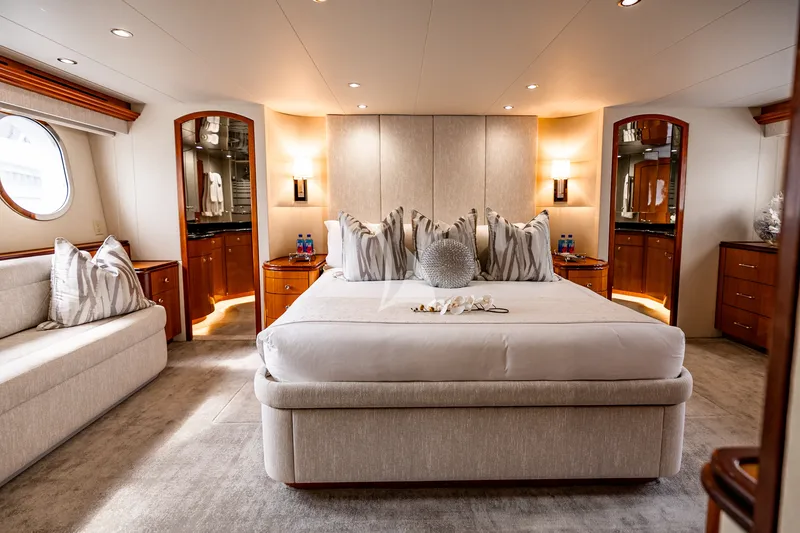 INDY, cabins 3