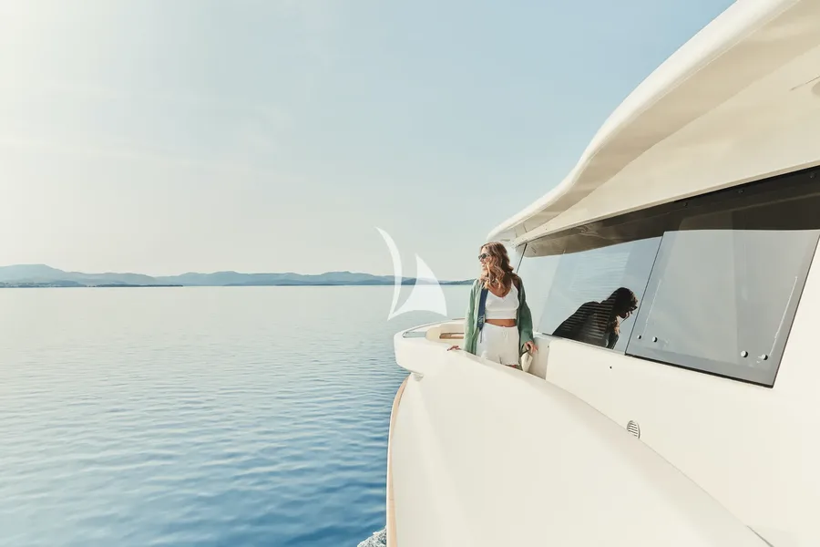 FERRETTI, photos 5