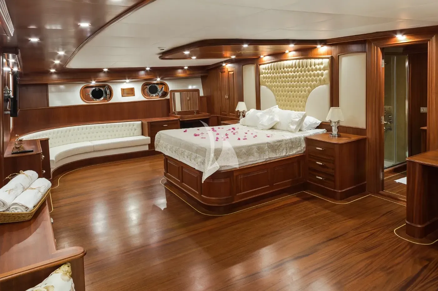 HALCON DEL MAR, cabins 1