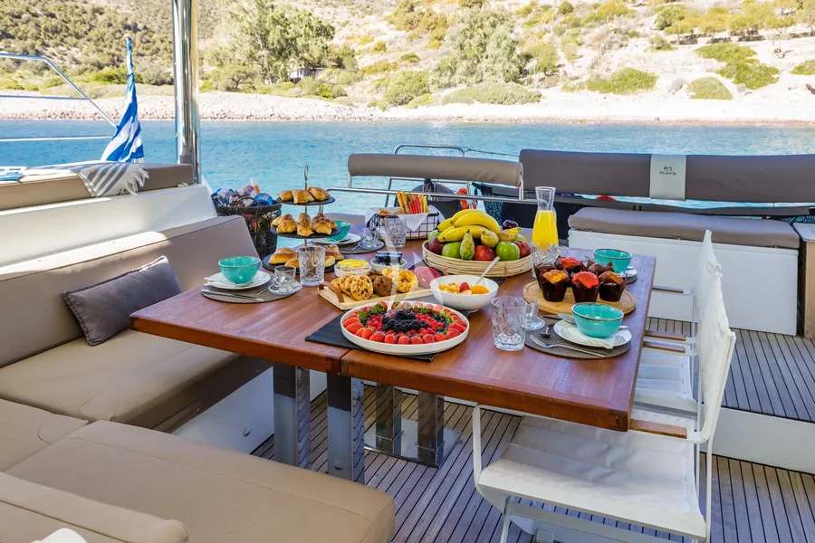 ELVIRA 52, photos 5