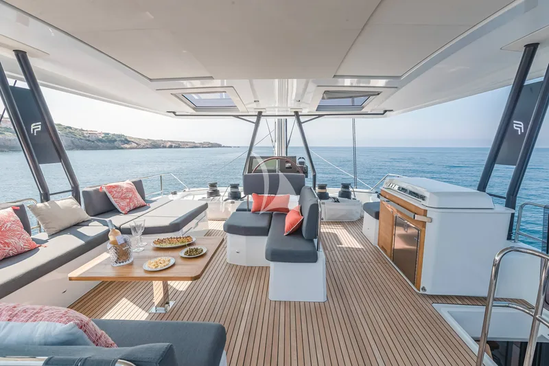 ALLURE 59, on deck 5