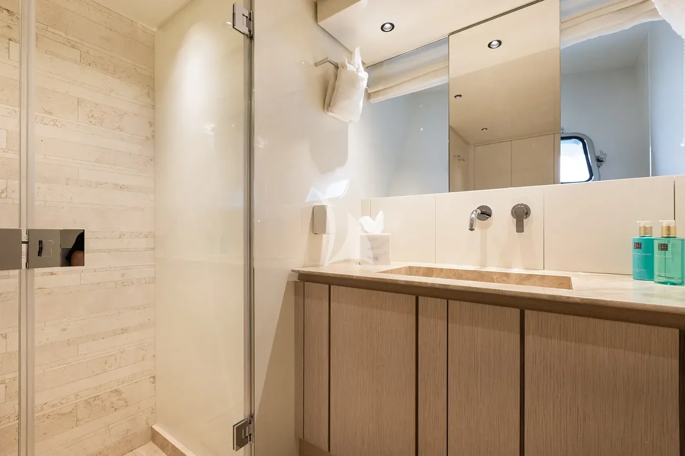 CLOUD IX, cabins 3