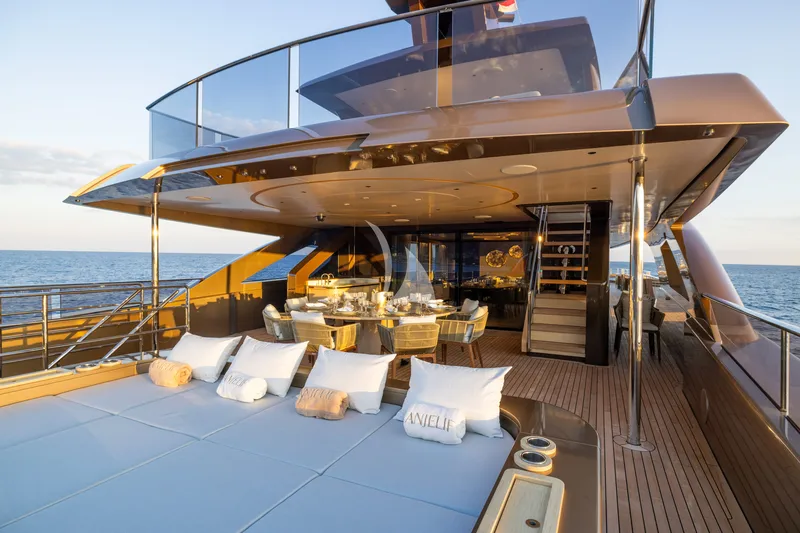 ANJELIF, on deck 5