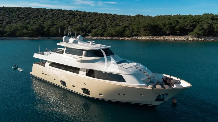 FERRETTI, photos 3
