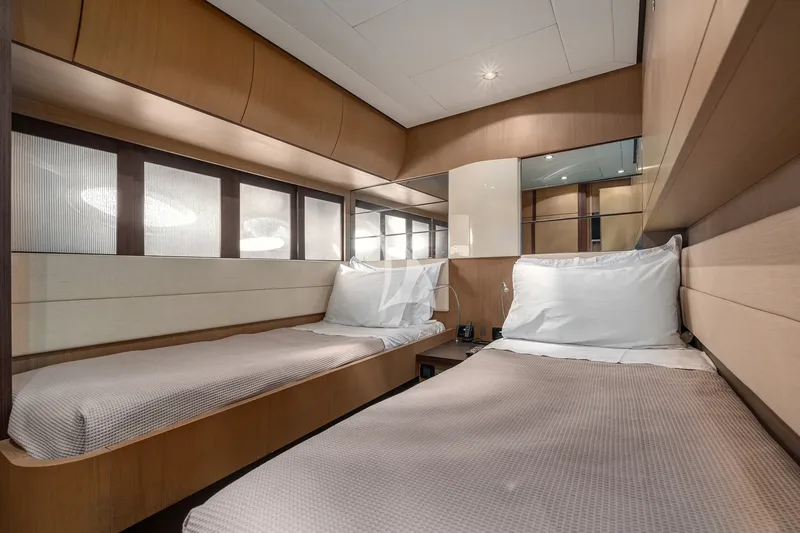 ONE, cabins 6