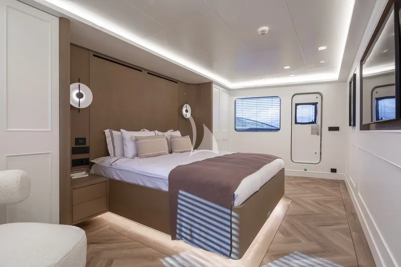 ILLUSION 2, cabins 3