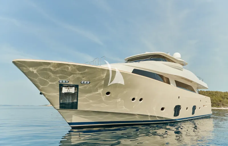 FERRETTI, on deck 3