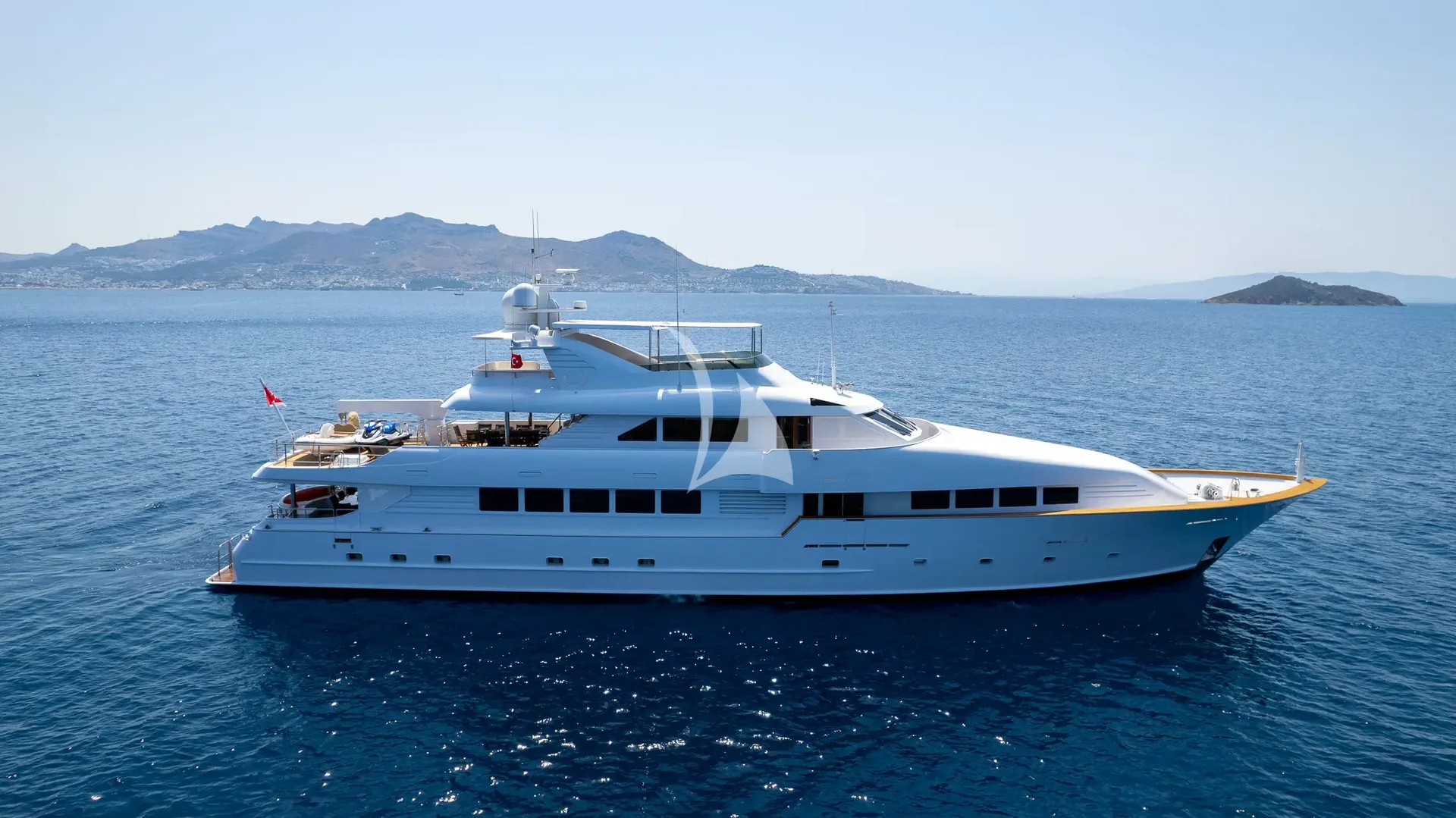 MERVE at anchor