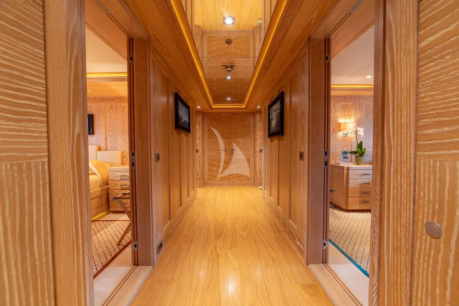 TRIDENT, photos 2