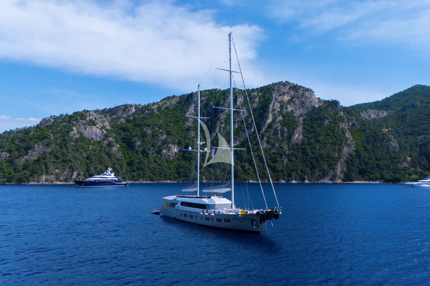 KING OF THE SEA, photos 1