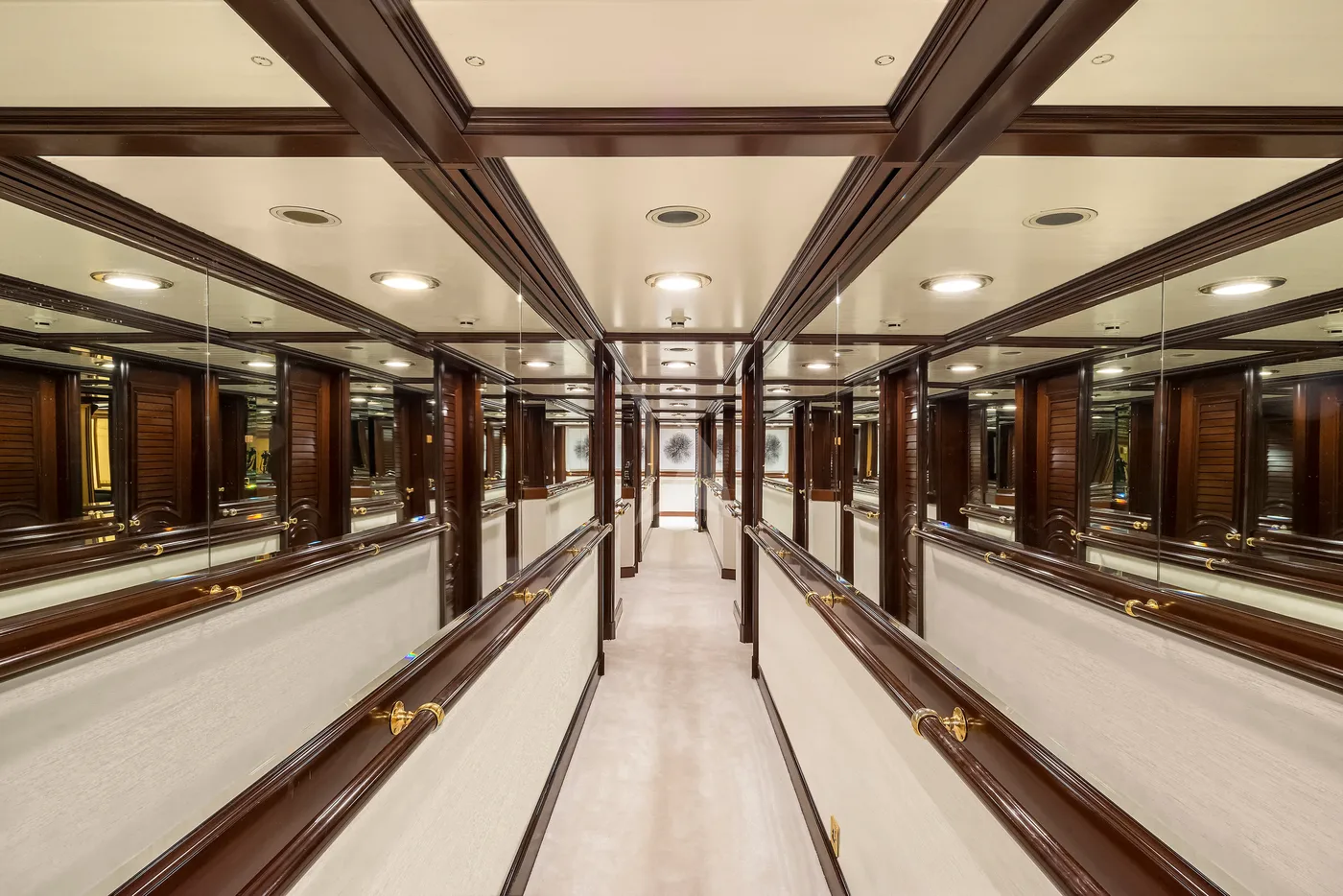 GRAND OCEAN, inside 3