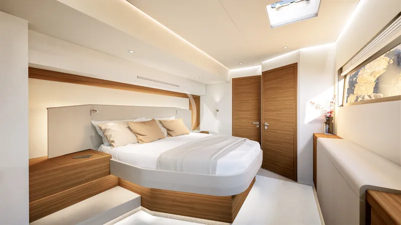 ELLY II, cabins 2