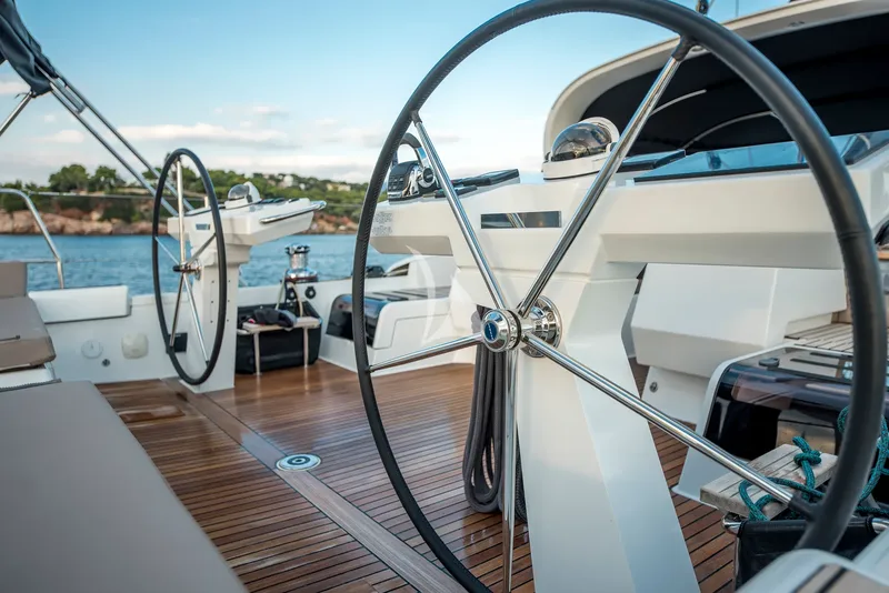 LIFE TIME, on deck 5