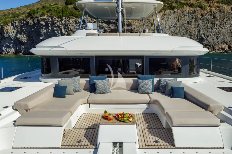 VALIUM 55, on deck 4