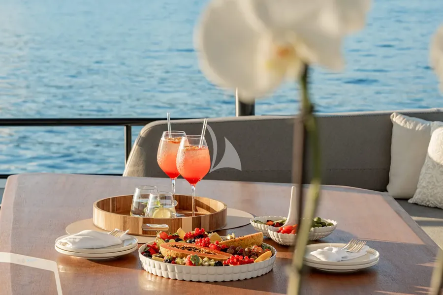 CAPRI | THIRA 80, more 4