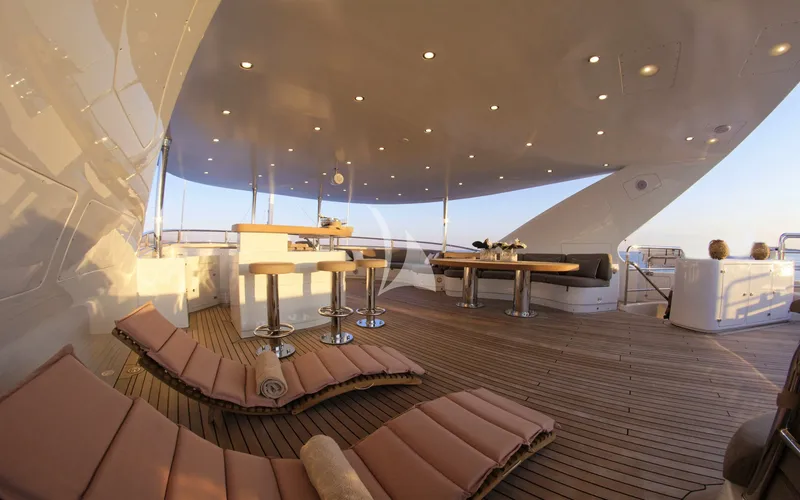 GRANDE AMORE, on deck 5