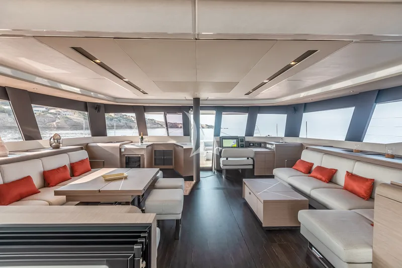 ALLURE 59, inside 5