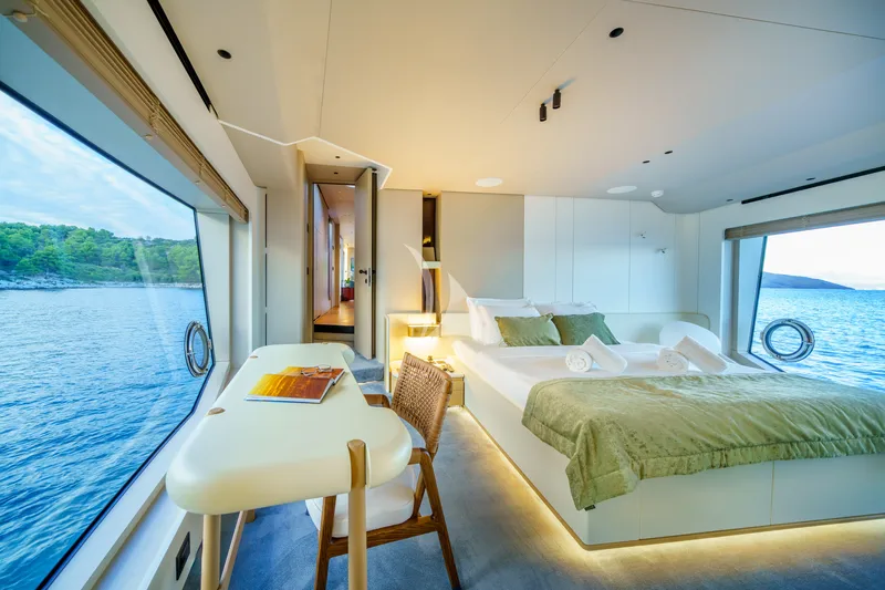 VIVA II, cabins 2