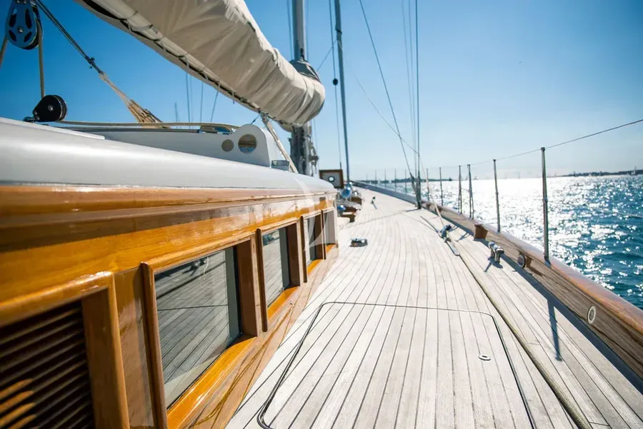 AURELIUS 111, photos 4