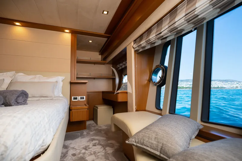 NINETEEN, cabins 3