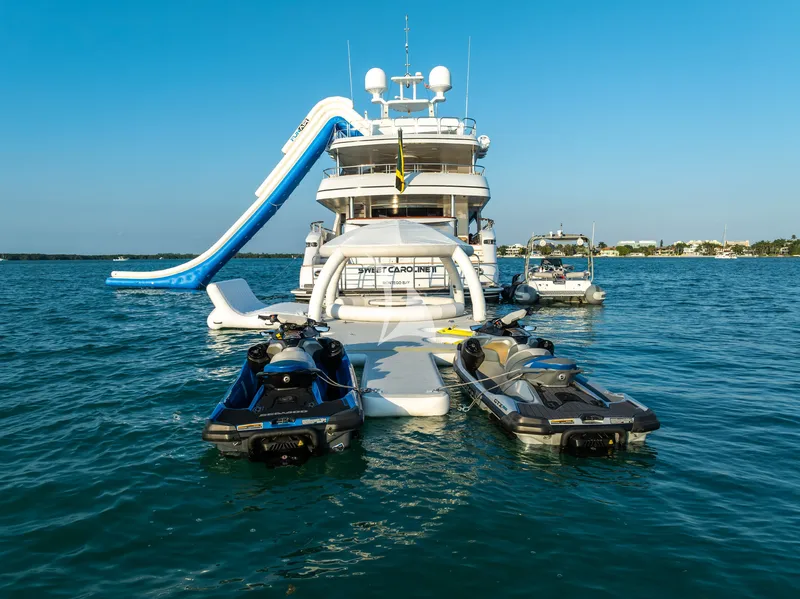 SWEET CAROLINE II, all photos 4