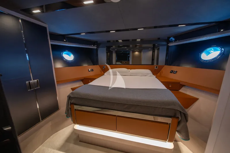 SPACE COWBOY, cabins 3