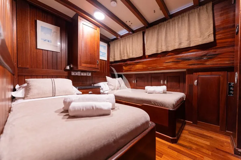 ANGELICA, cabins 2