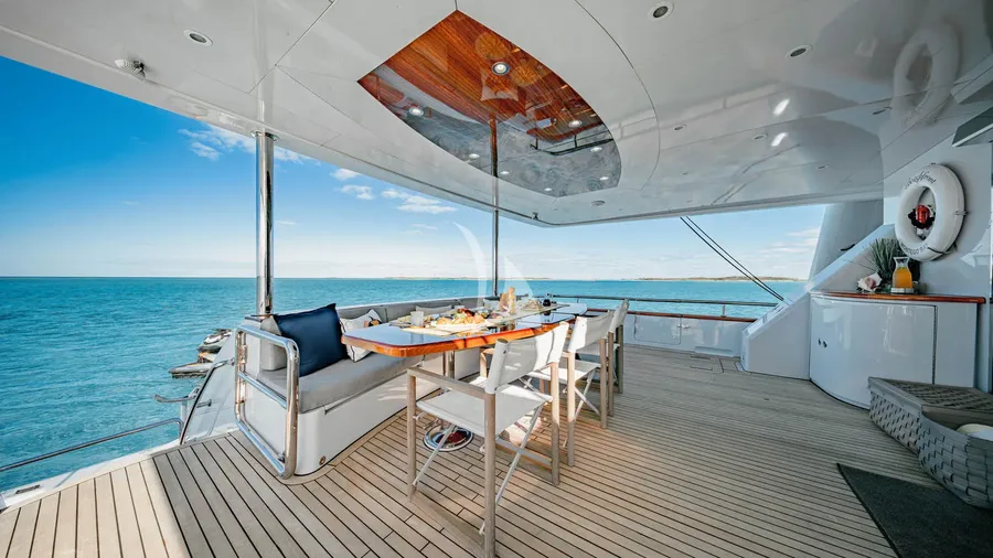 BEACHFRONT, photos 1