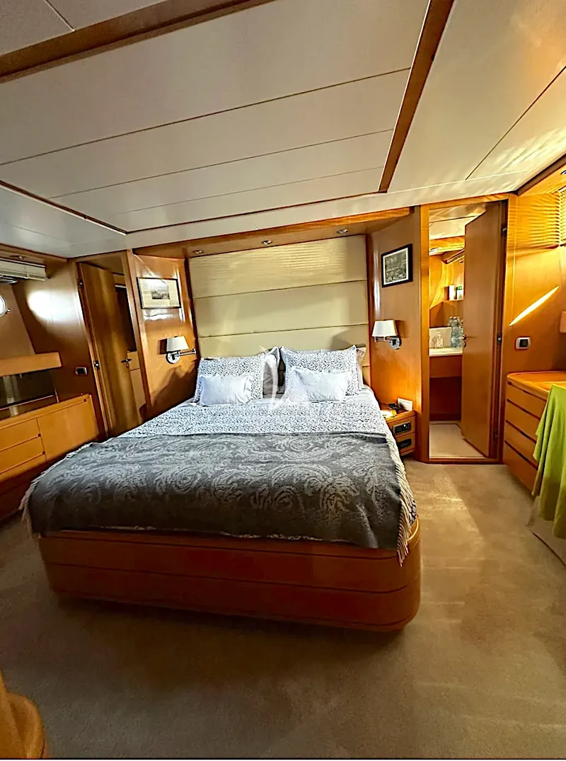 ECLIPS, cabins 4