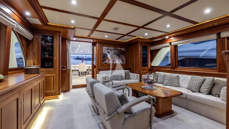 SEA BREEZE II, inside 4