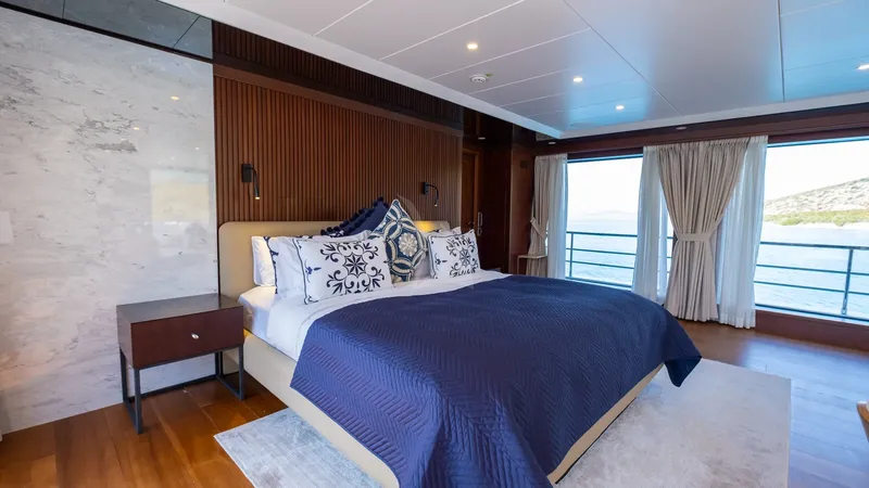 OCEAN BREEZE, cabins 4