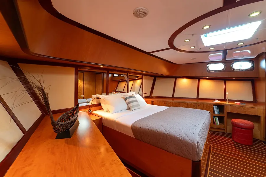 SERENITY 86, photos 2