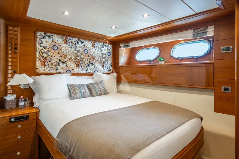 LADY EMMA, cabins 6