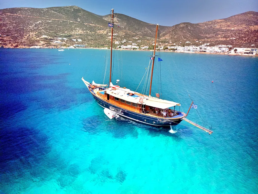 APHRODITE, photos 5