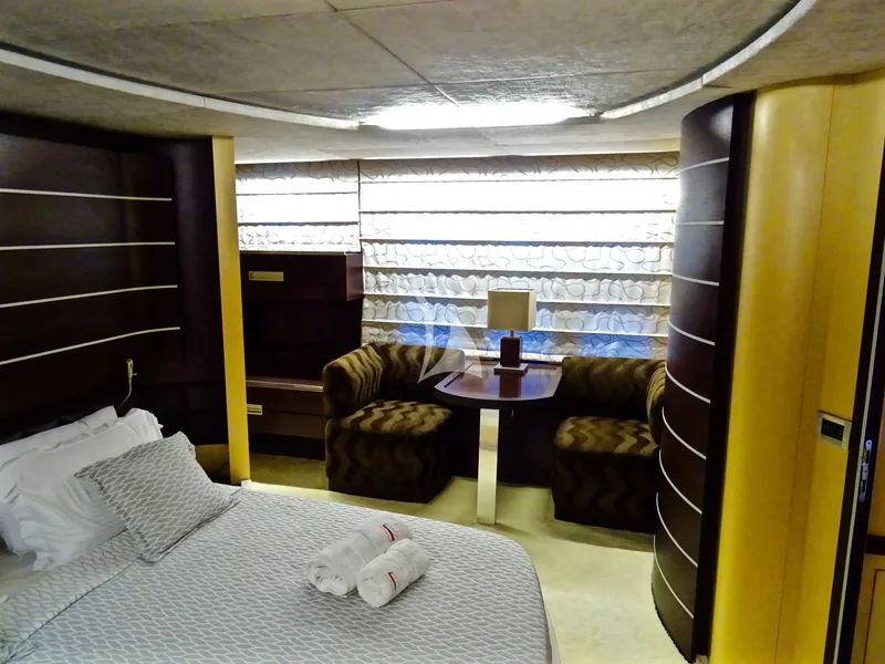 SUPER TOY, cabins 4