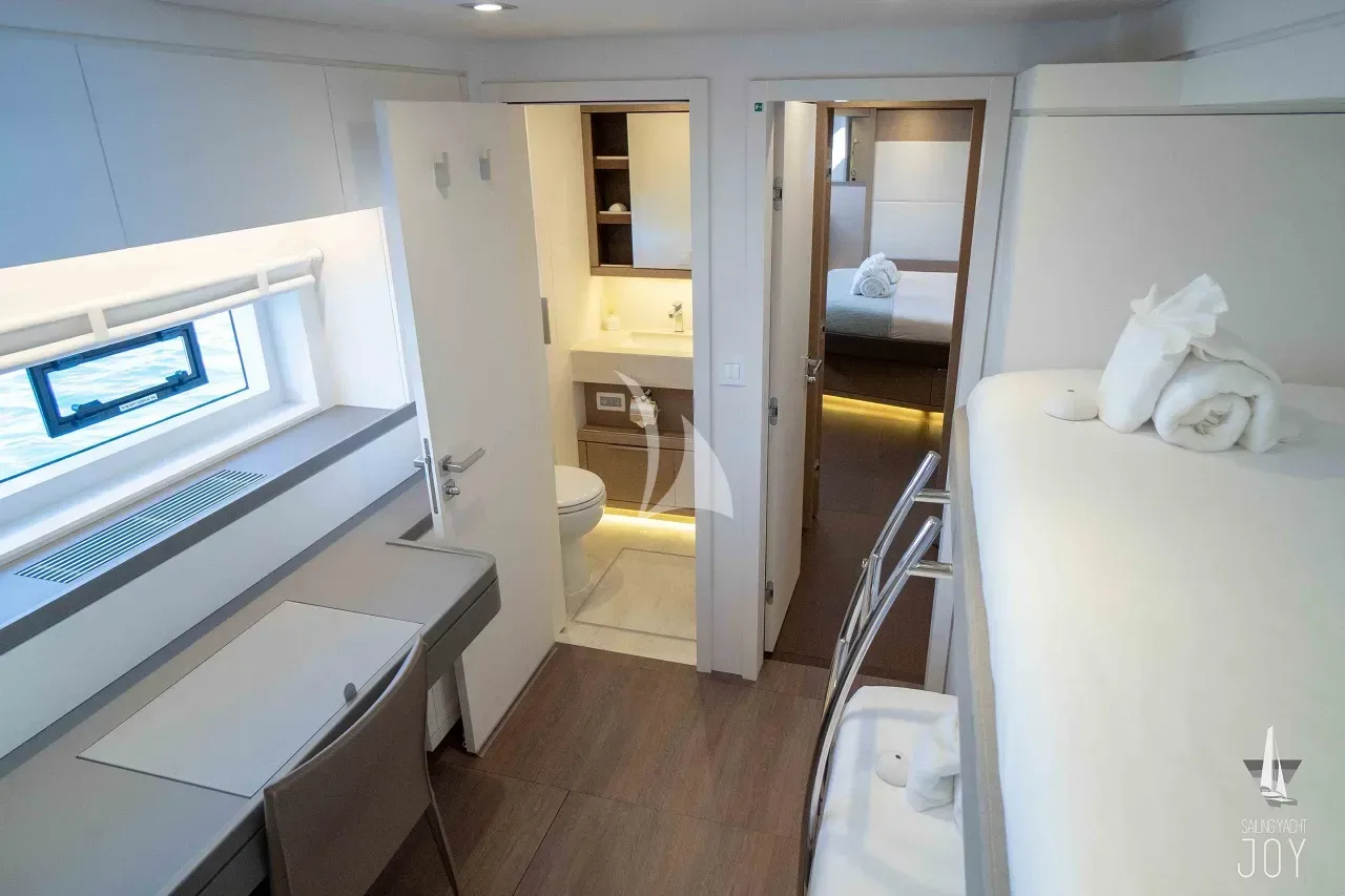 JOY, cabins 1