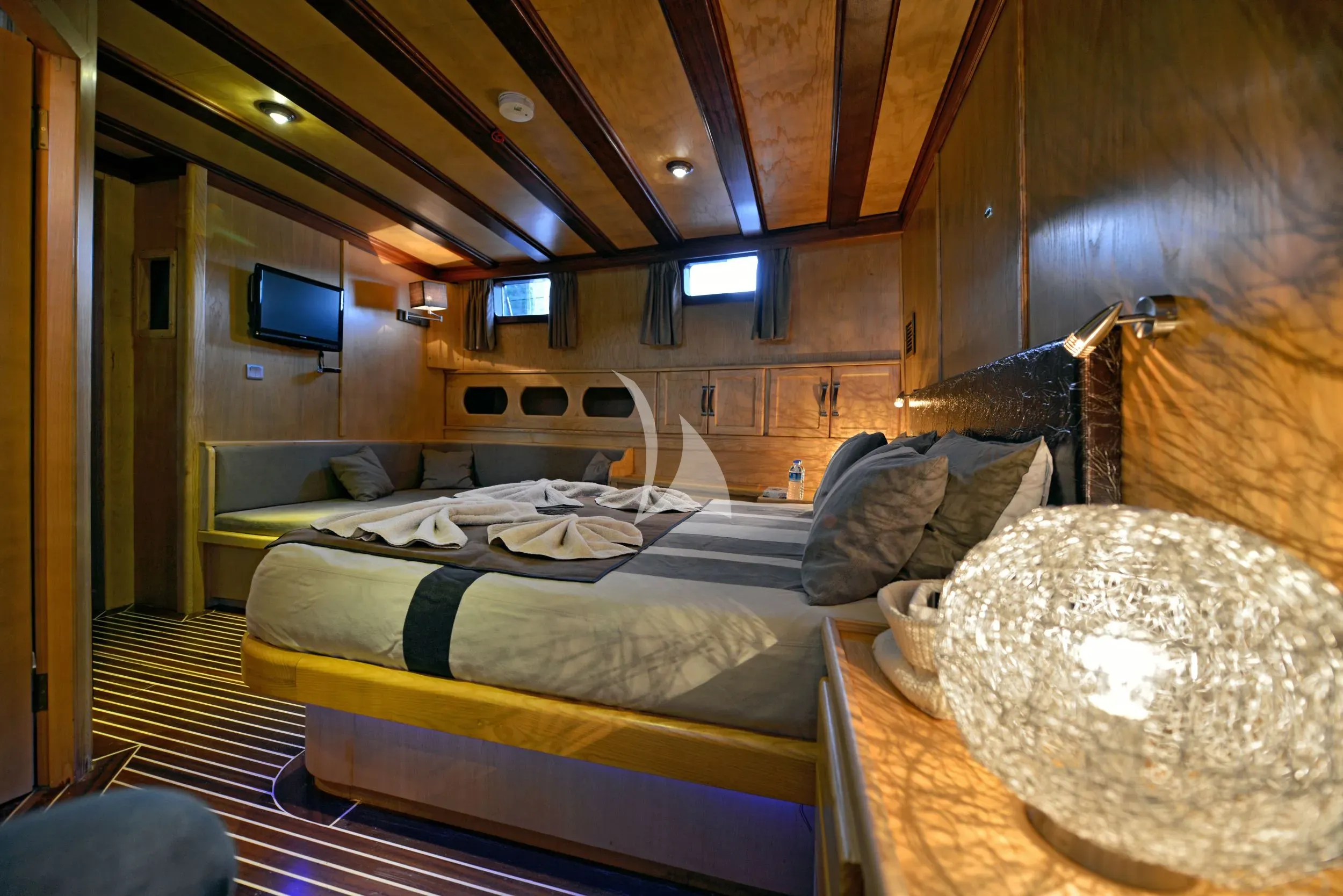 Cabin photo 2
