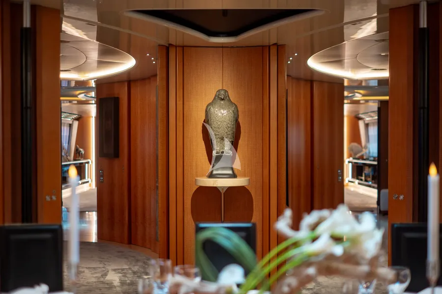 MALTESE FALCON, photos 4