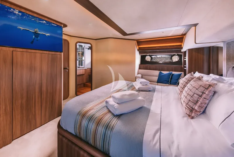 OXYGEN 8, cabins 3